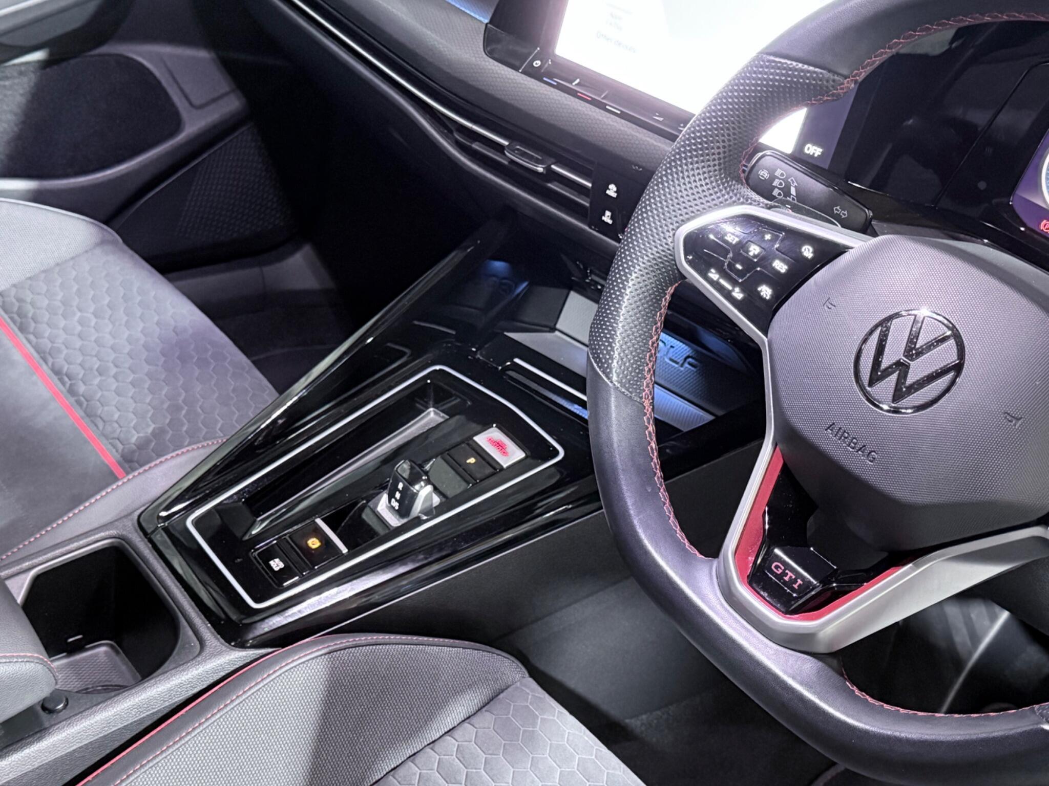 Volkswagen Golf view 25