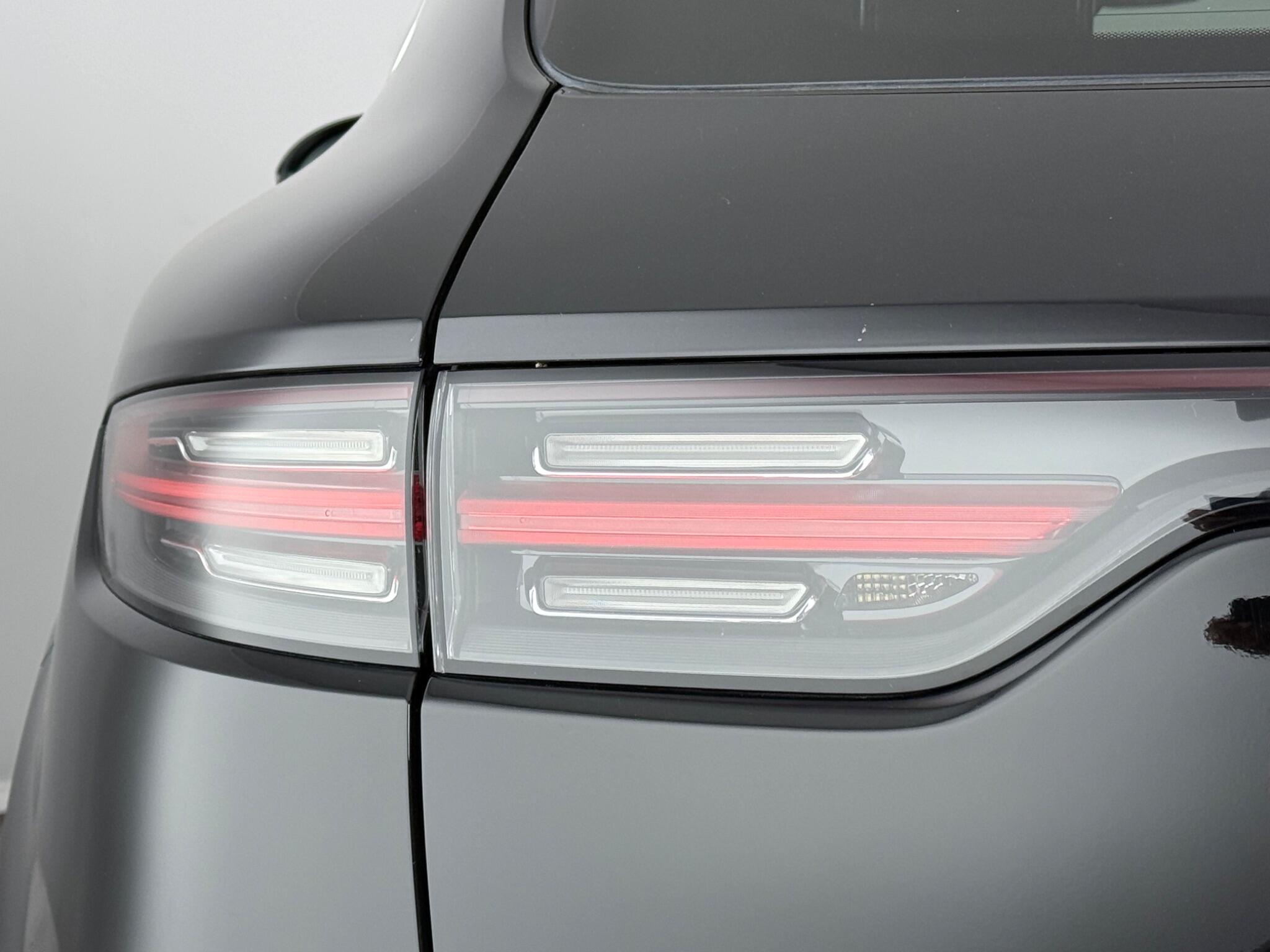 Porsche Cayenne view 7
