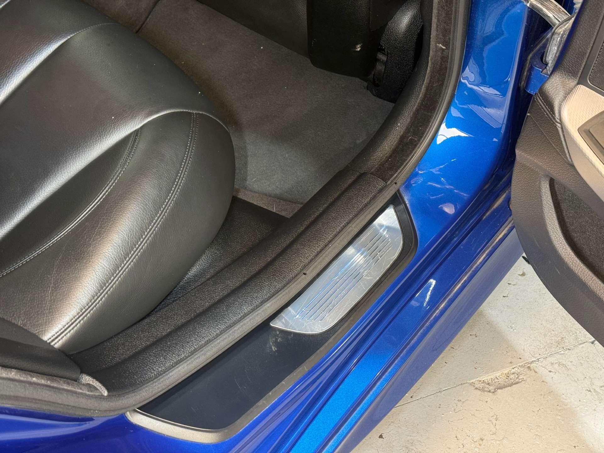 BMW 6 Series view 15