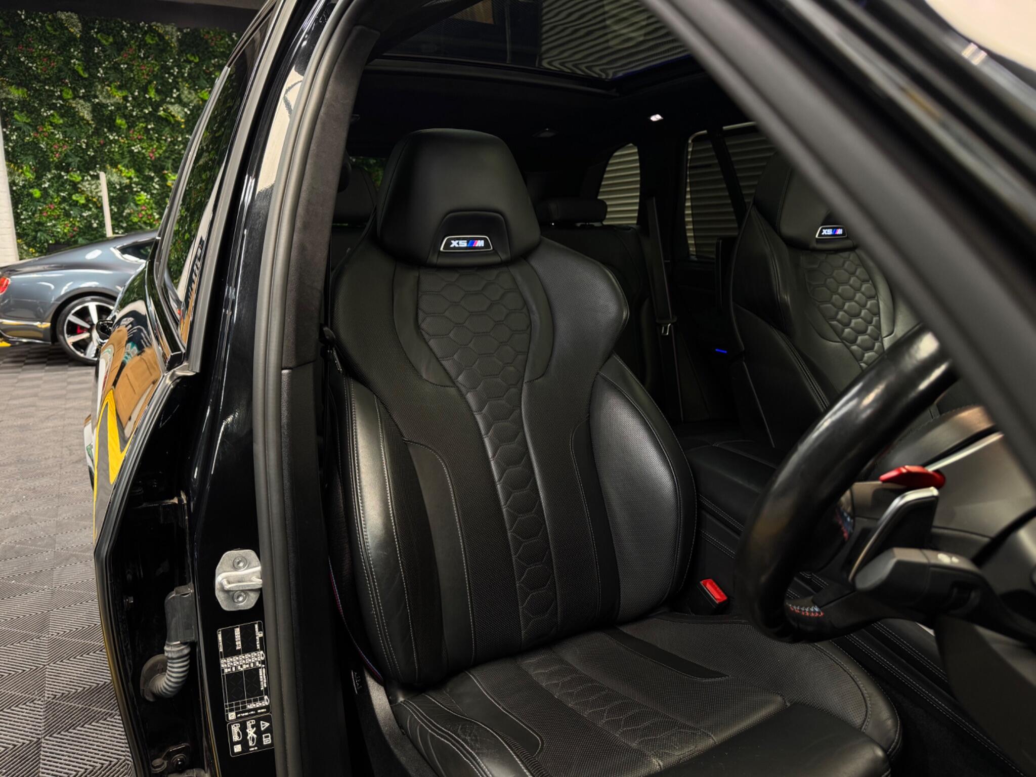 BMW X5 M view 16