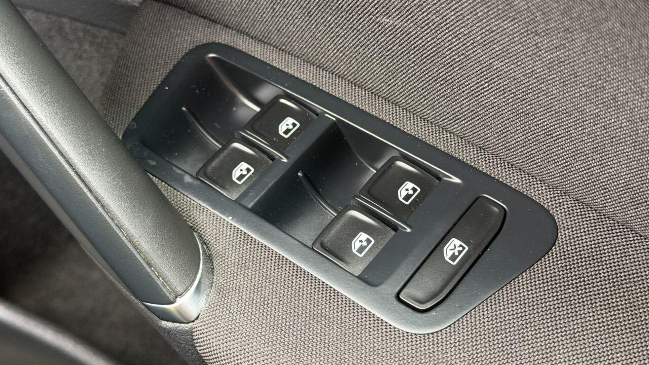Volkswagen Golf view 31
