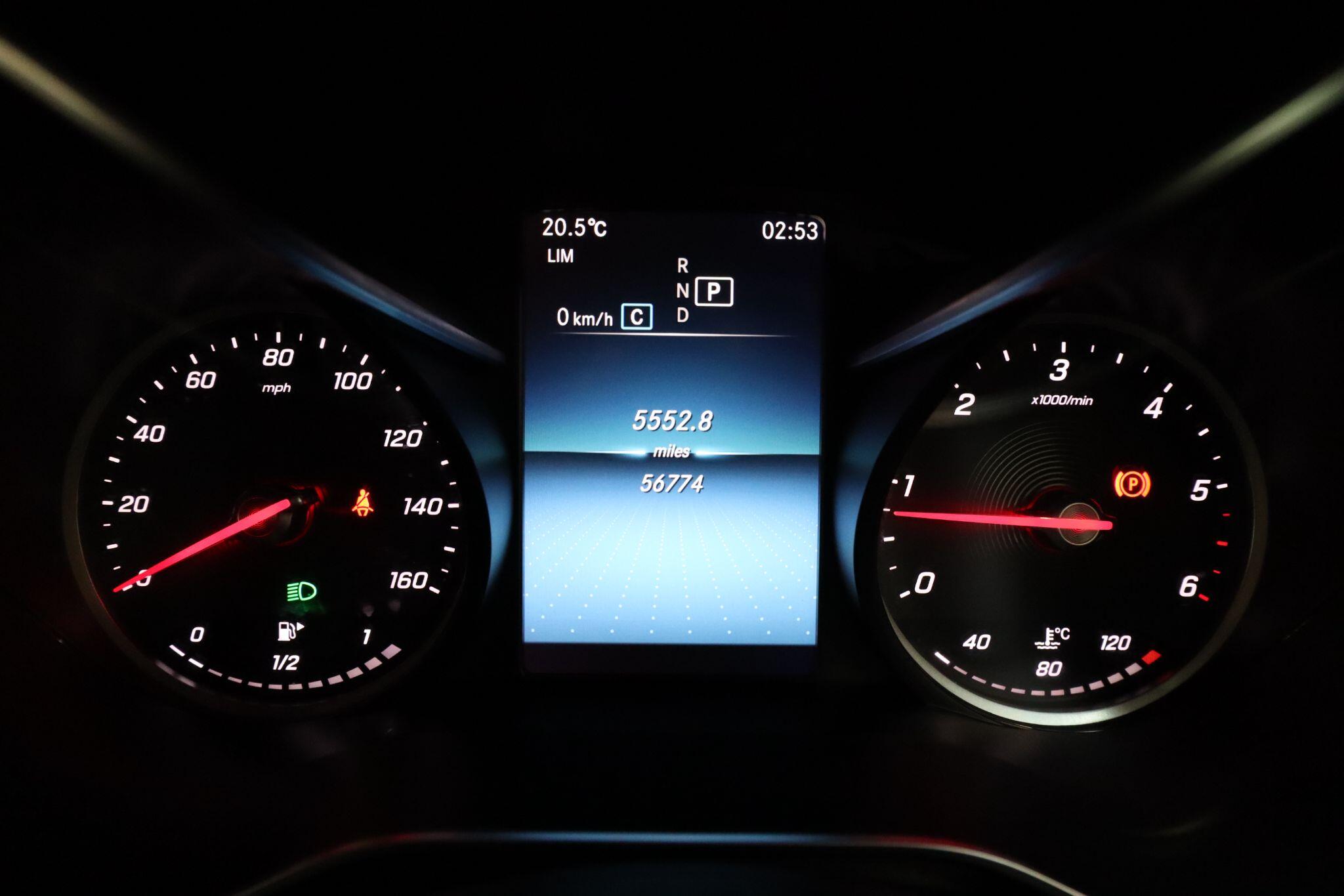 Mercedes-Benz GLC view 32