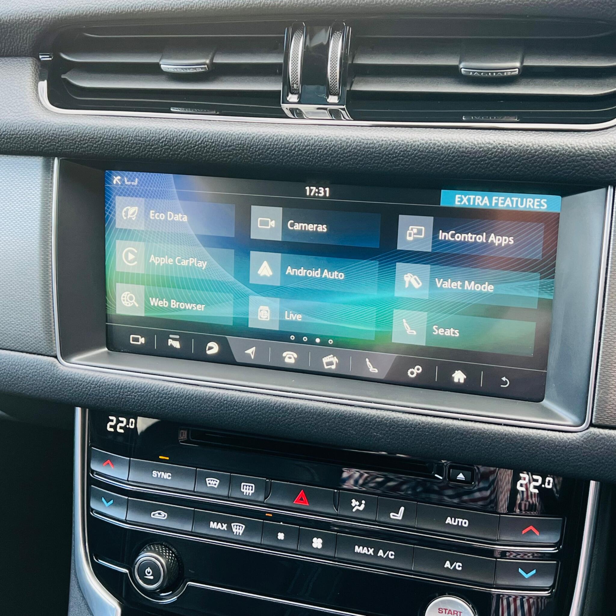 Jaguar XF view 20