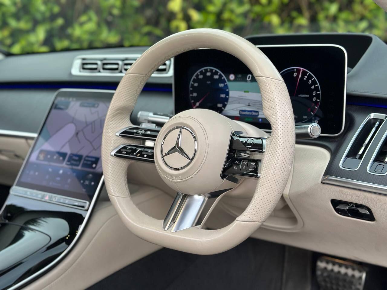 Mercedes-Benz S-Class view 9