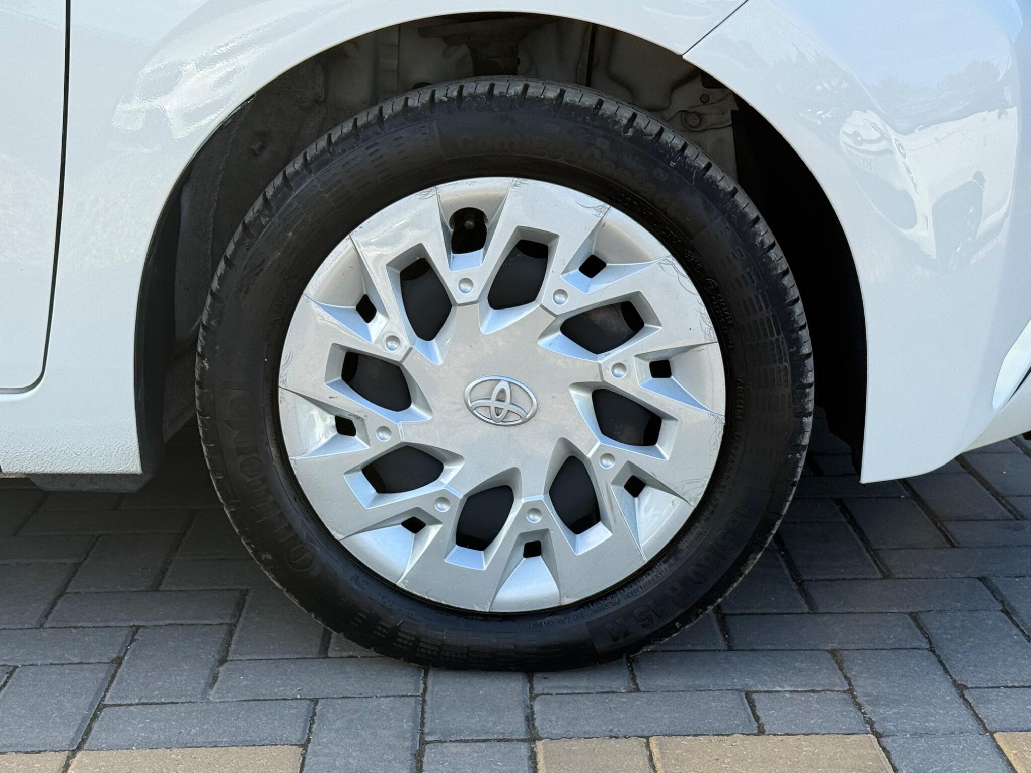 Toyota Aygo view 11