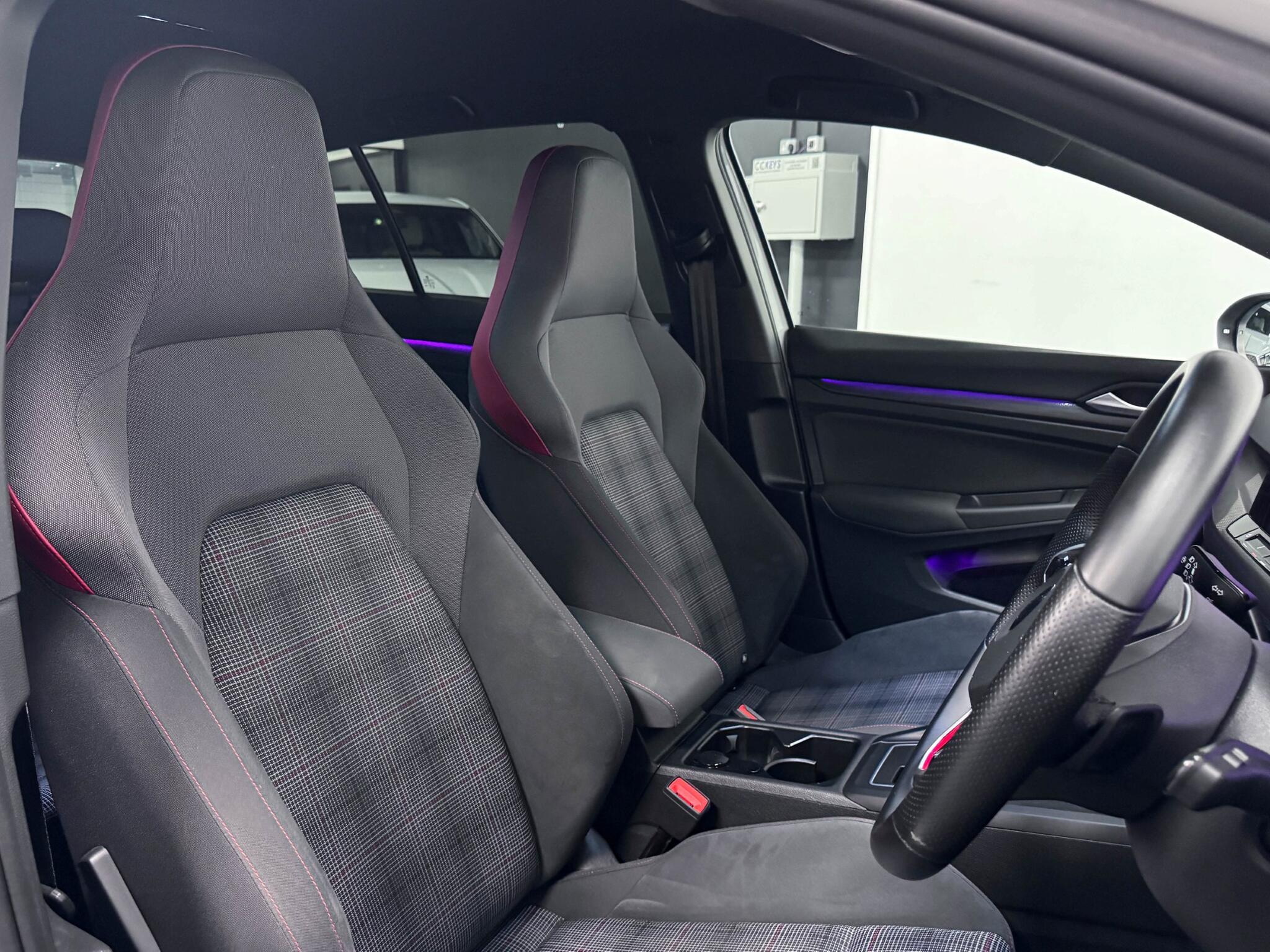 Volkswagen Golf view 26