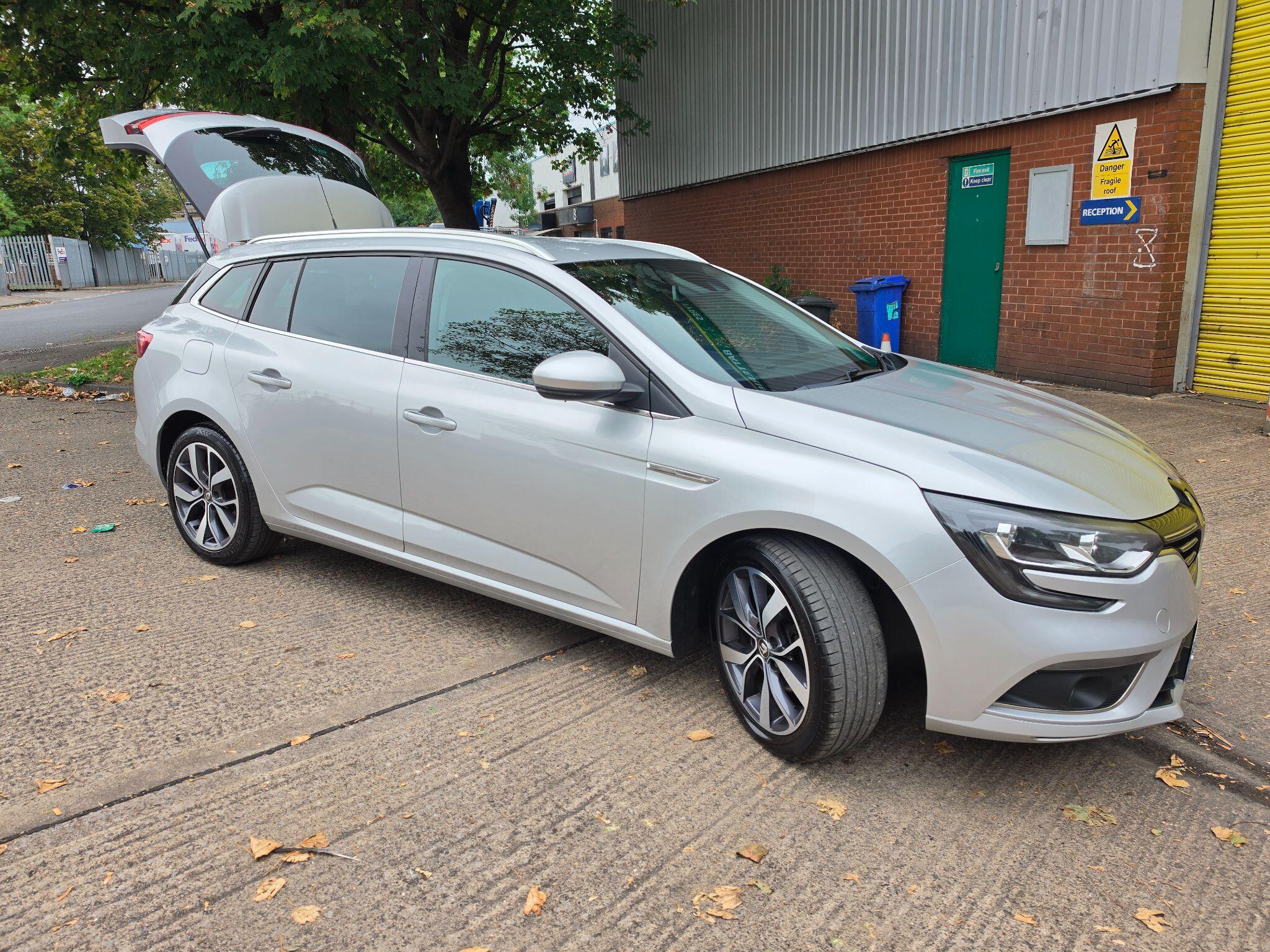 Renault Megane view 13