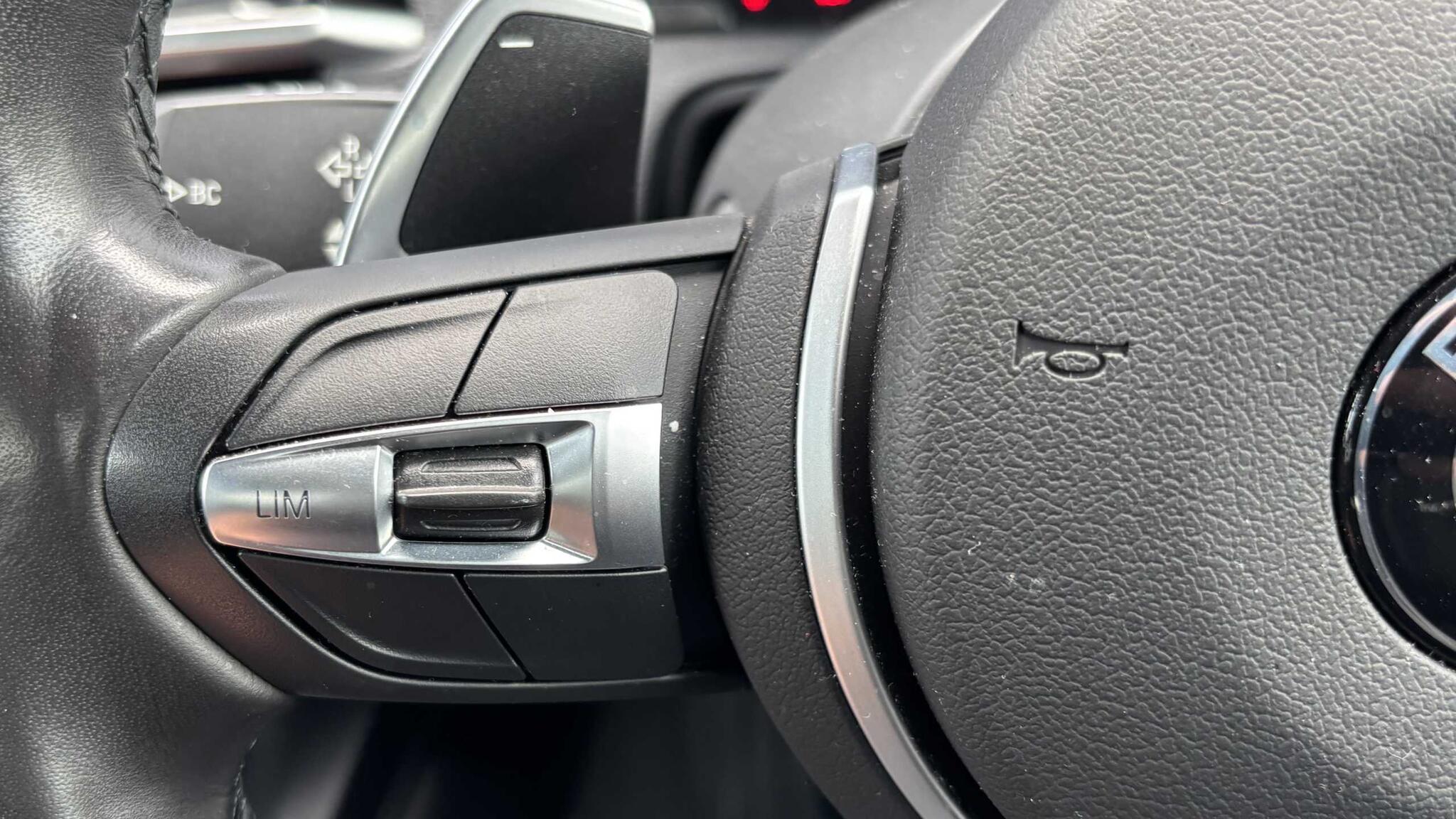 BMW 2 Series view 29
