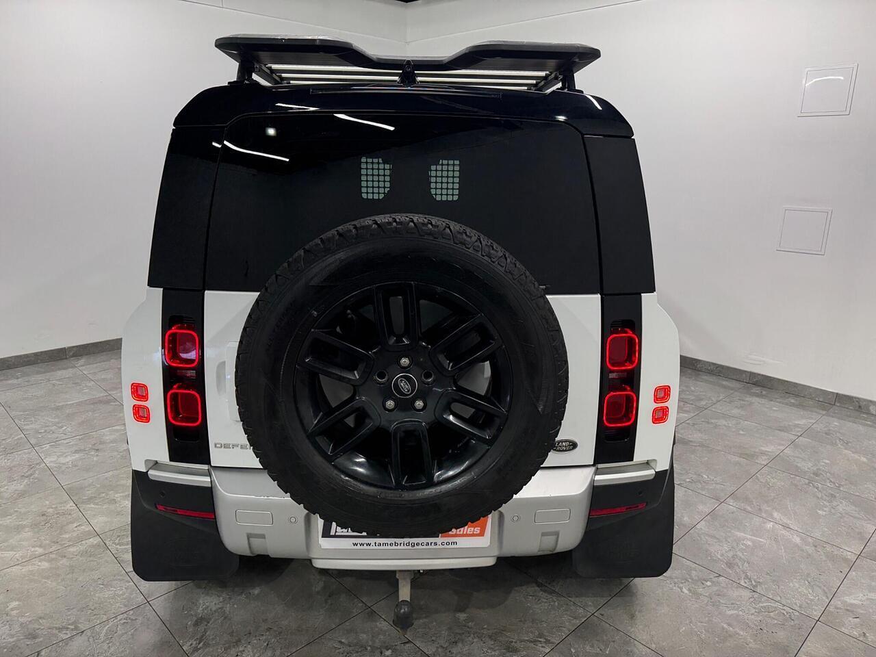 Land Rover Defender view 4