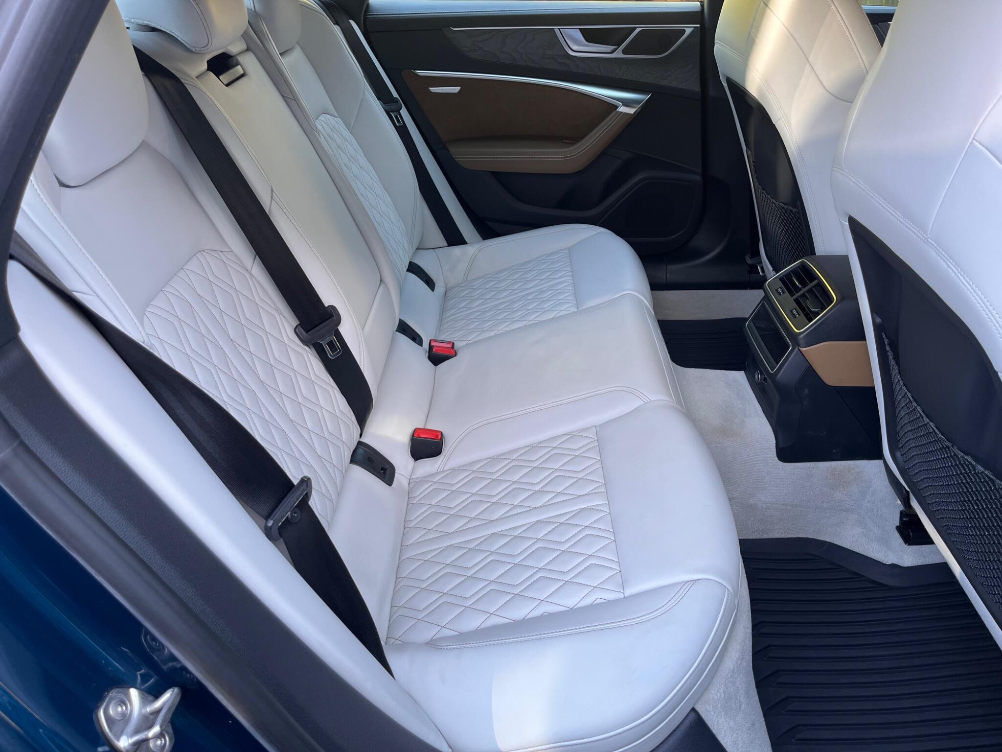 Audi A7 view 33