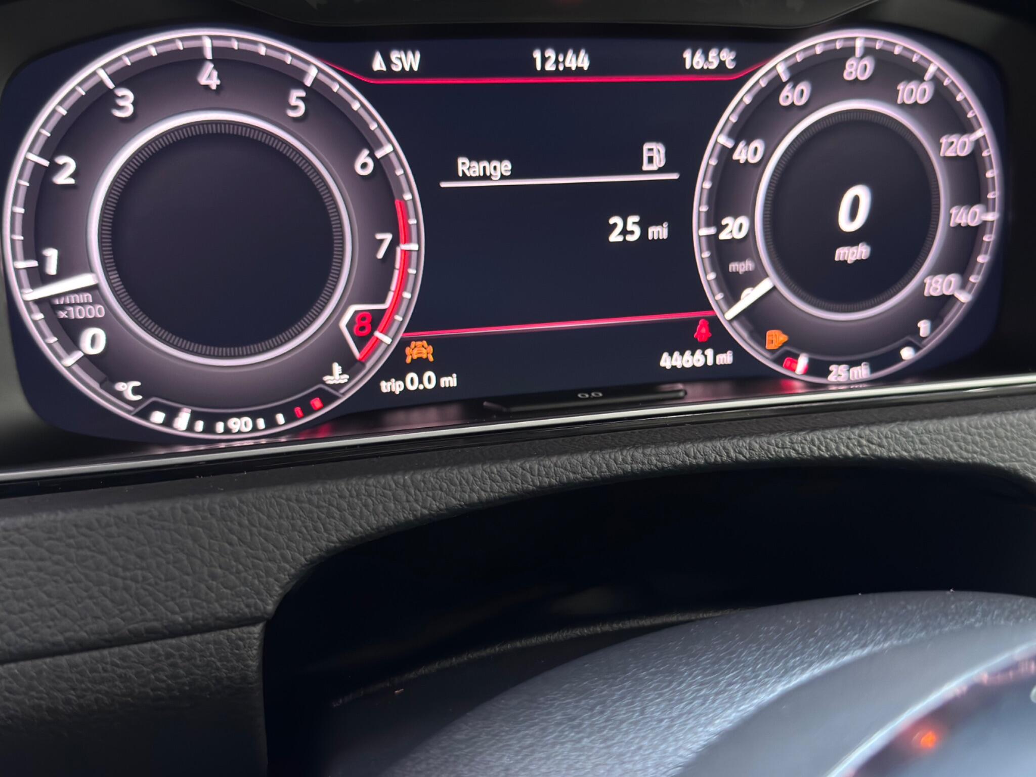 Volkswagen Golf view 26