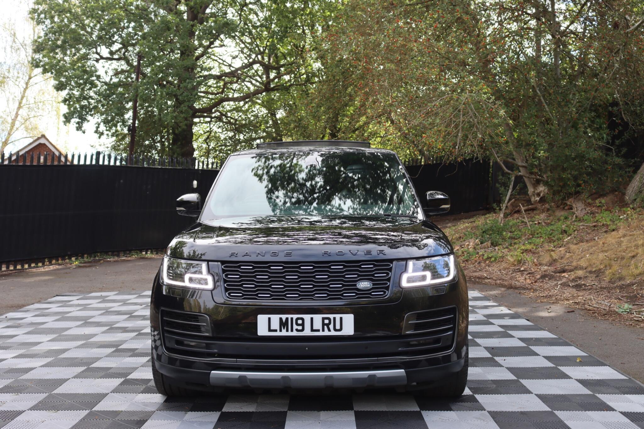 Land Rover Range Rover view 44