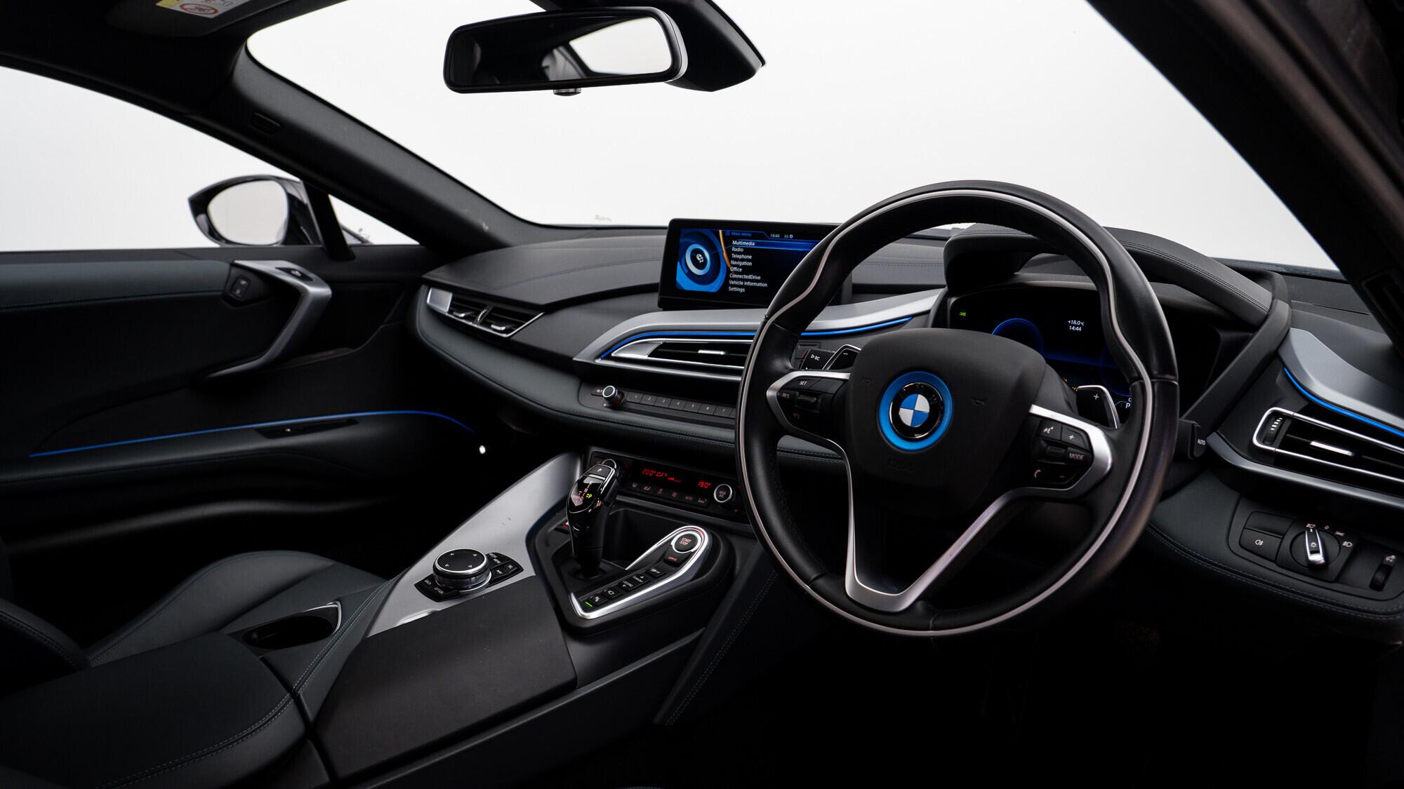 BMW I8 view 36