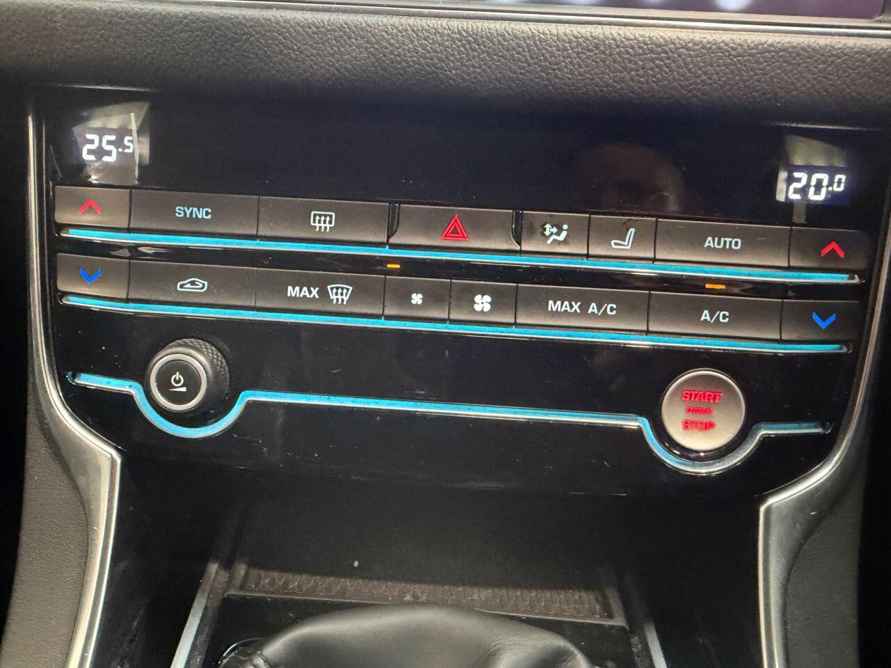 Jaguar XF view 41
