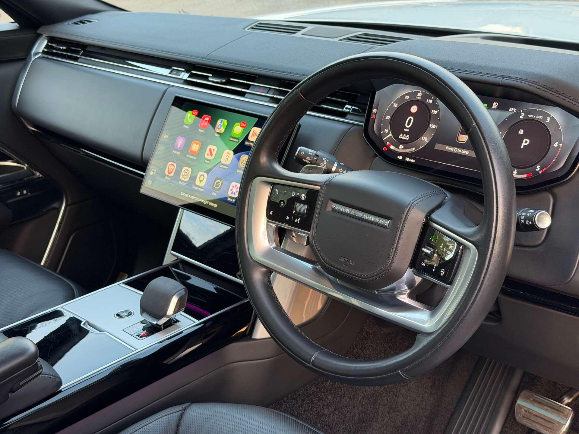Land Rover Range Rover view 2