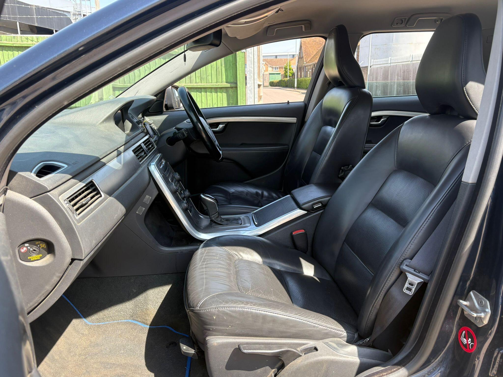 Volvo V70 view 18