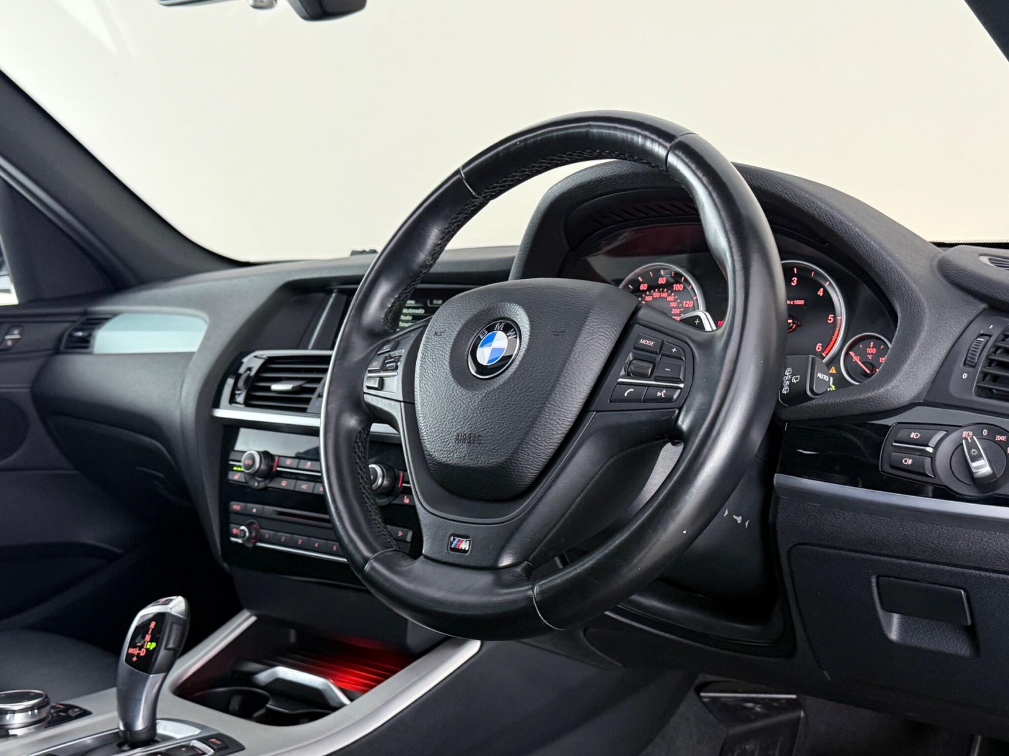 BMW X3 view 3