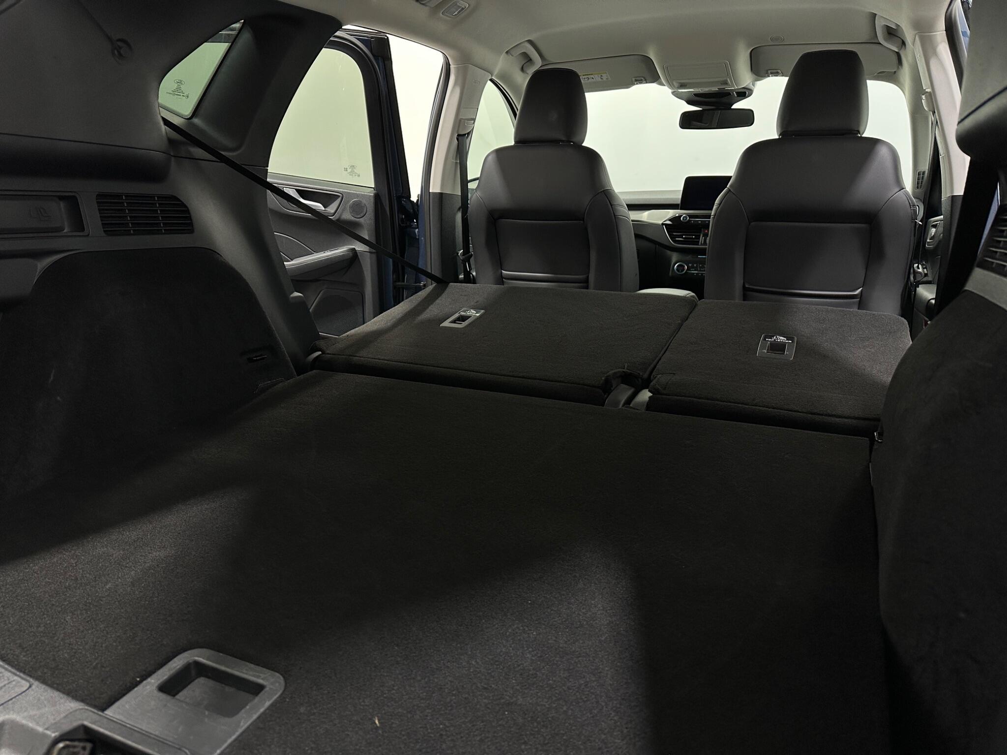 Ford Kuga view 44