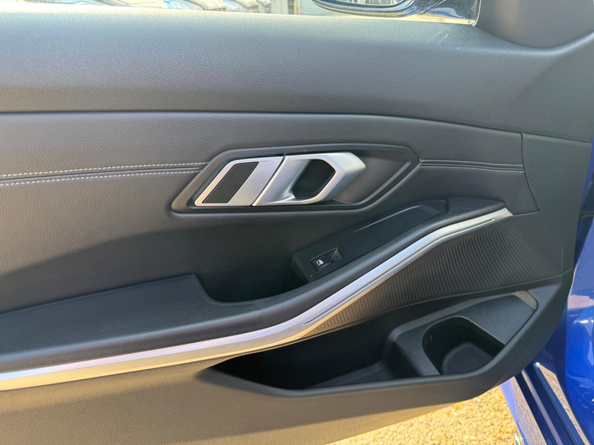 BMW 3 Series view 41