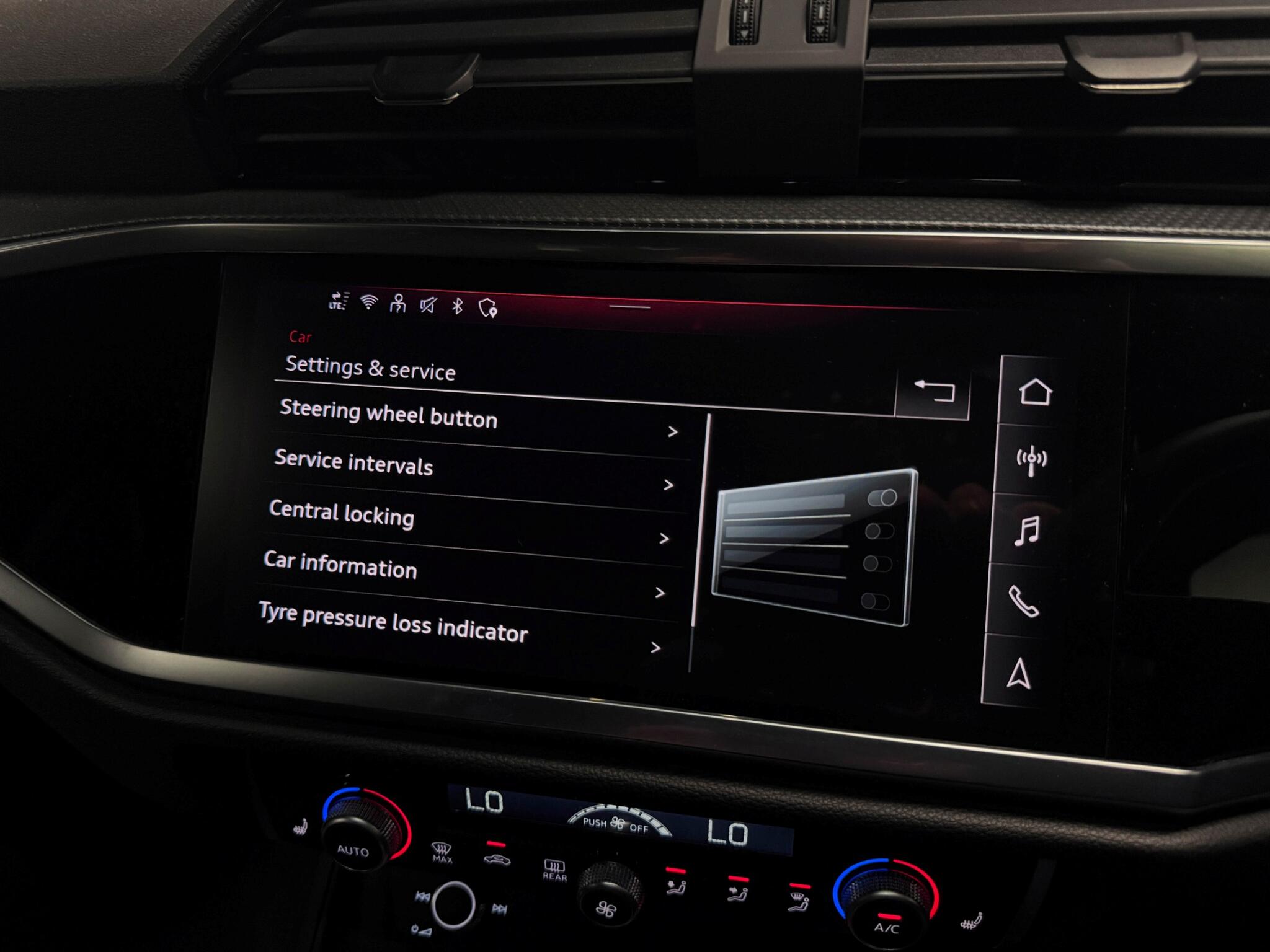 Audi Q3 view 57