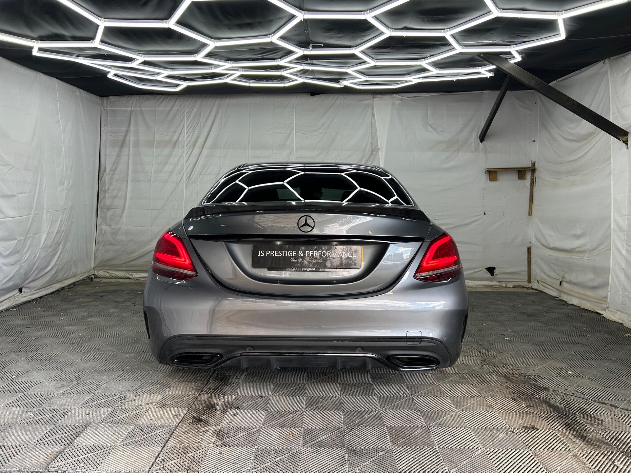Mercedes-Benz C Class view 4