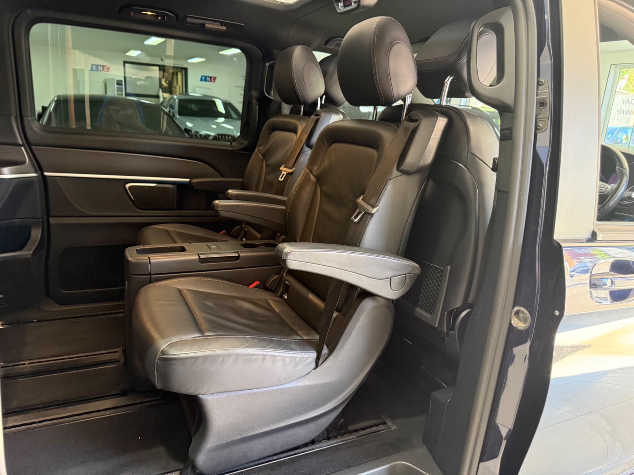 Mercedes-Benz V-Class view 38