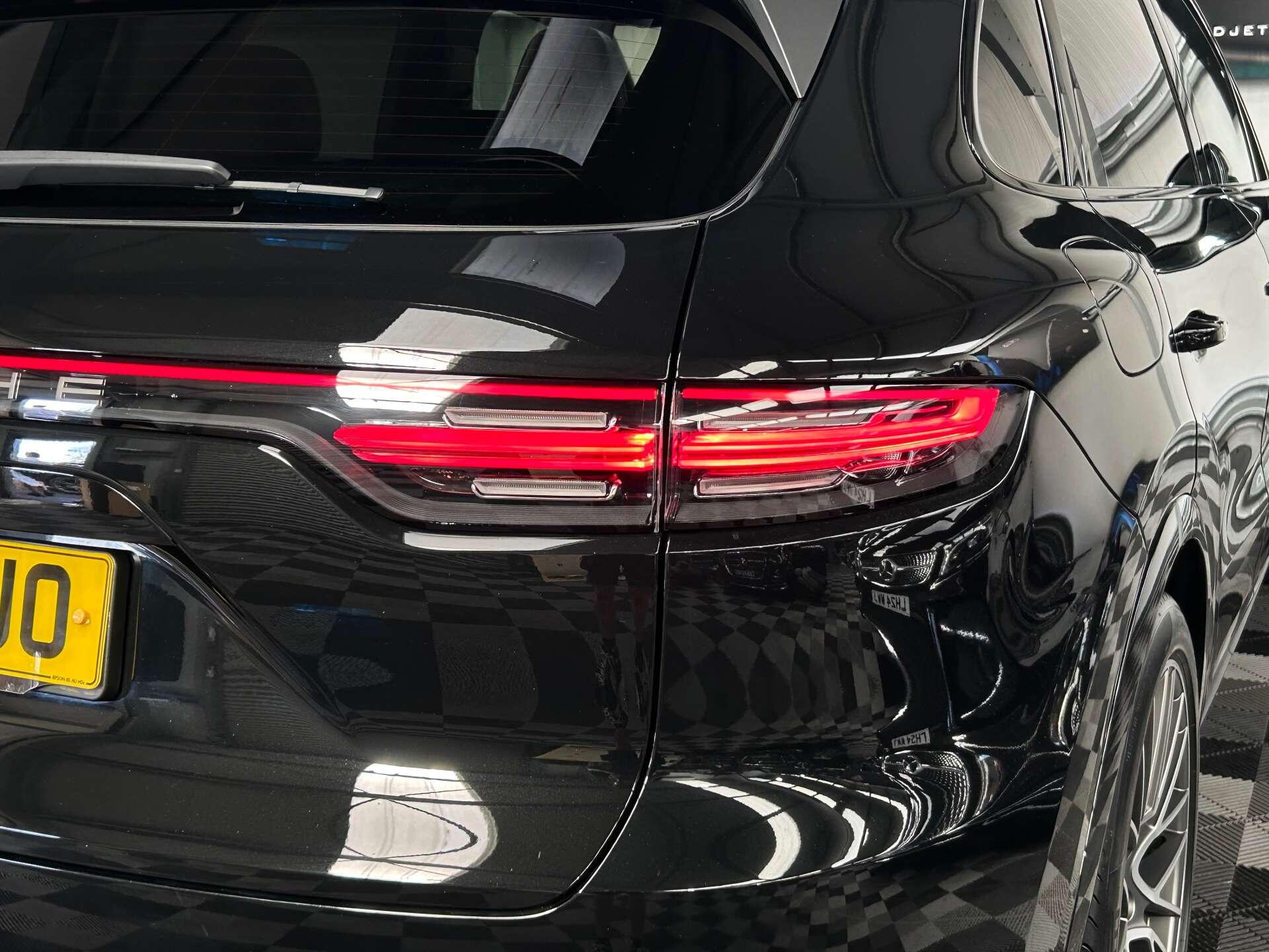 Porsche Cayenne view 13