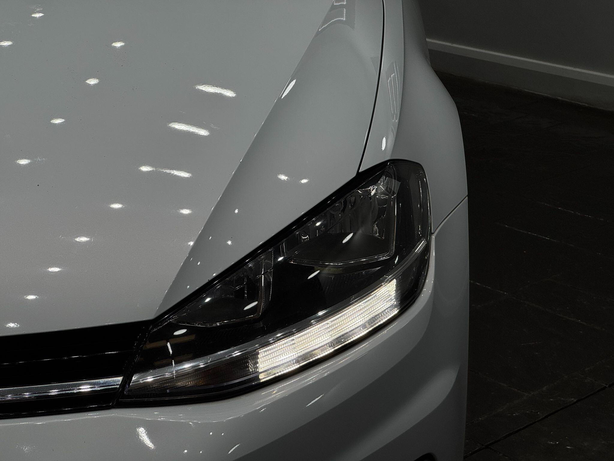 Volkswagen Golf view 10