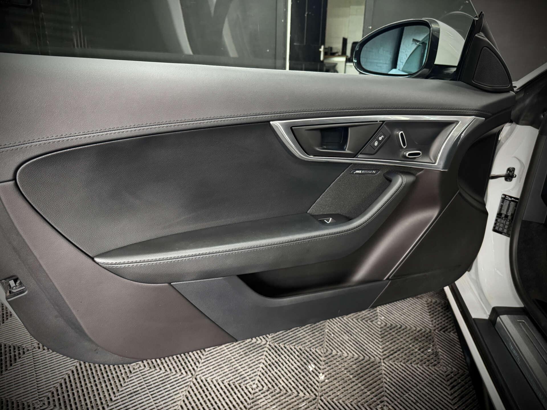 Jaguar F-Type view 65