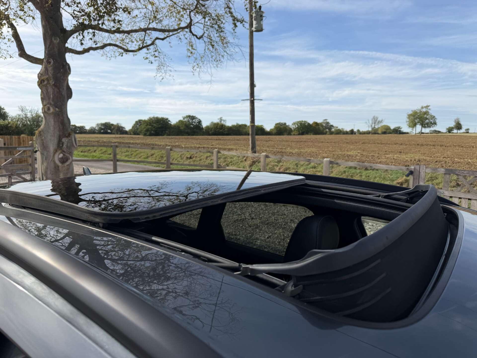 Audi SQ5 view 23