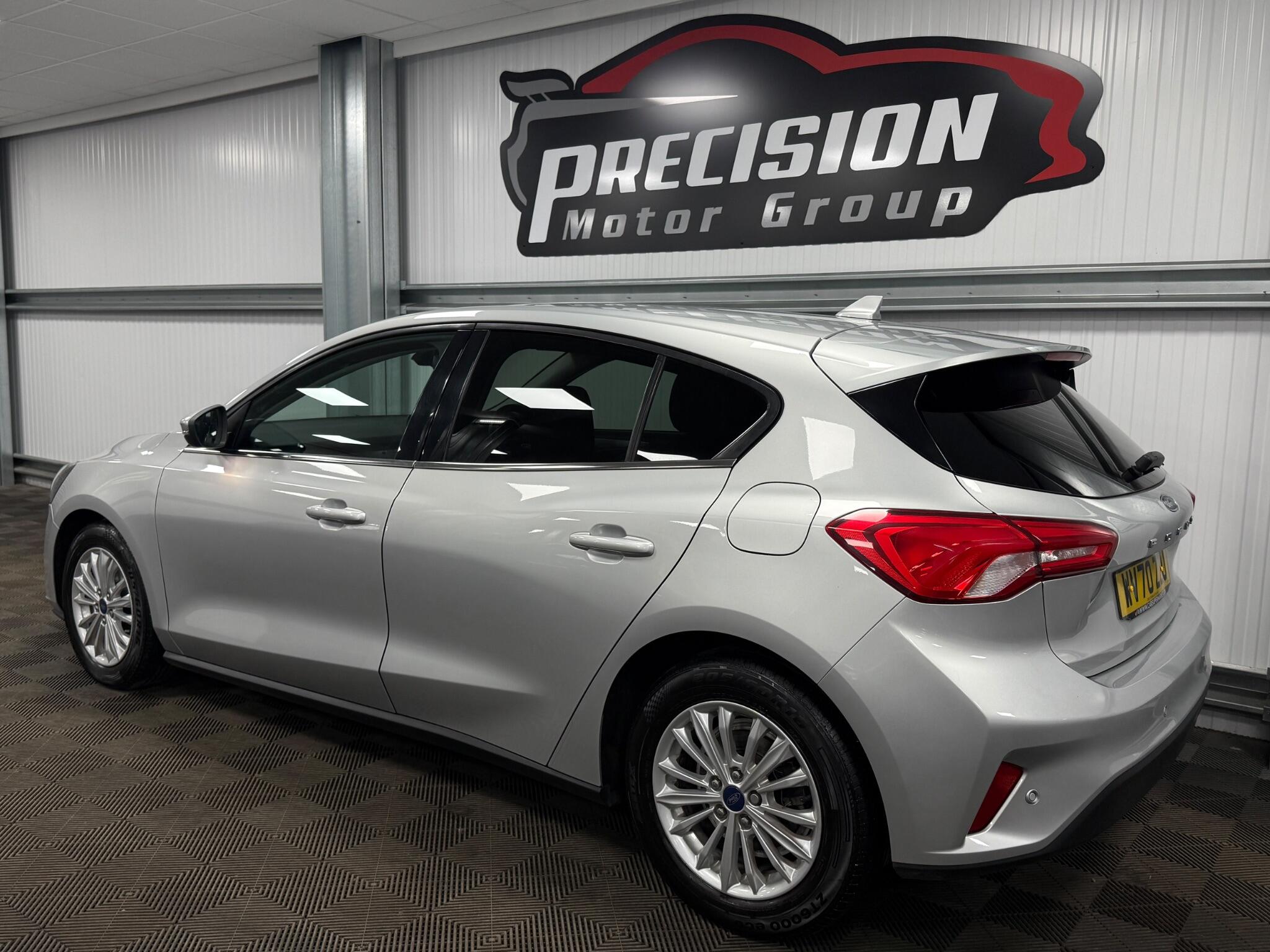 Ford Focus view 8