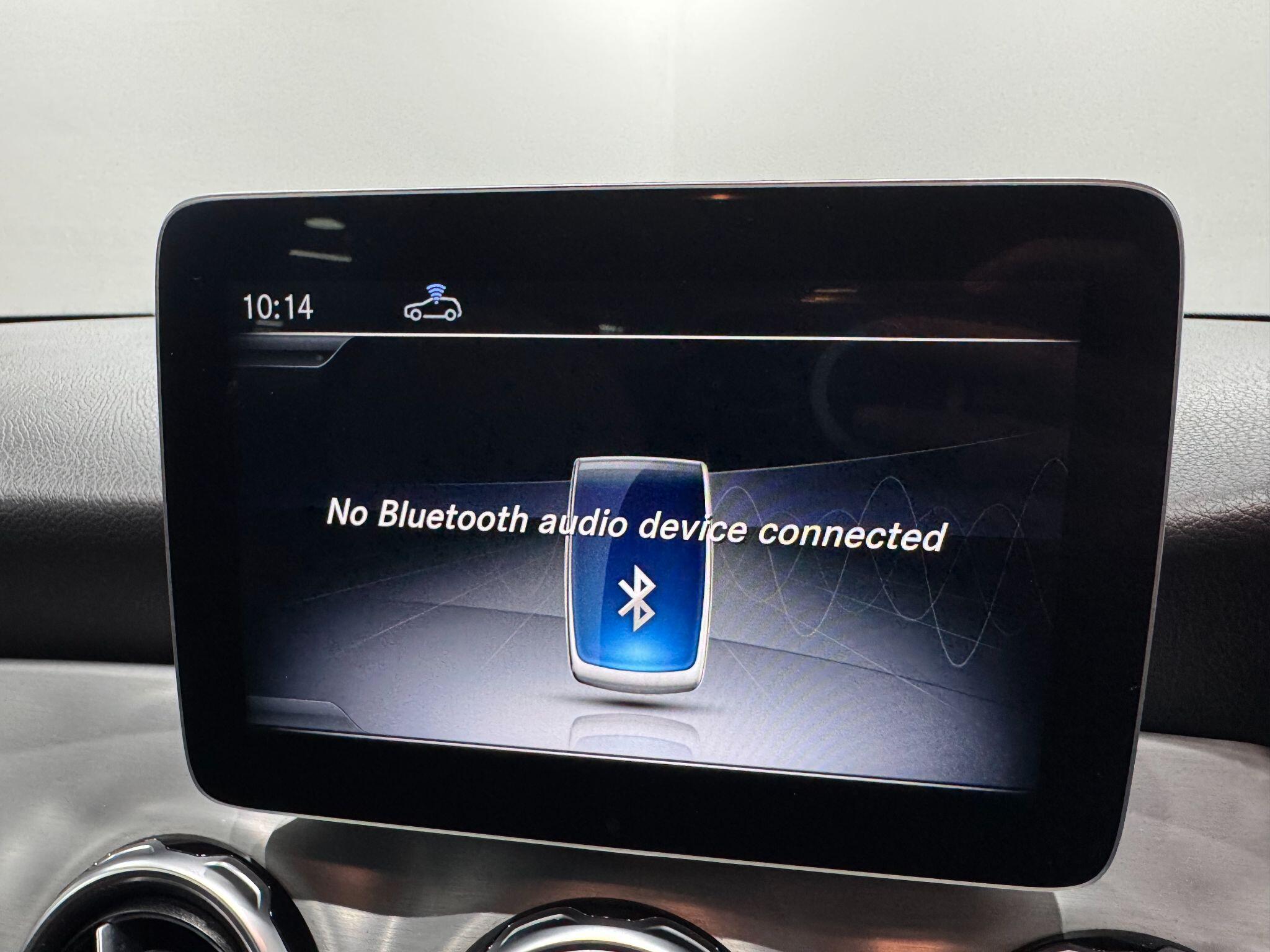 Mercedes-Benz Gla view 35
