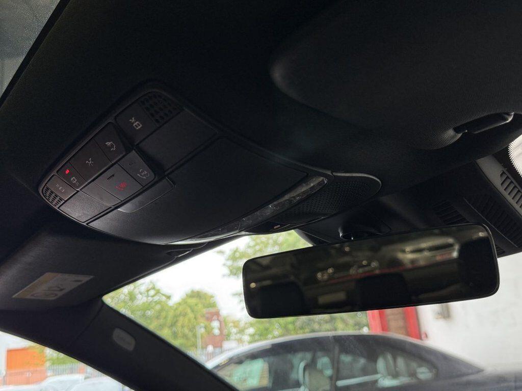 Mercedes-Benz E Class view 46