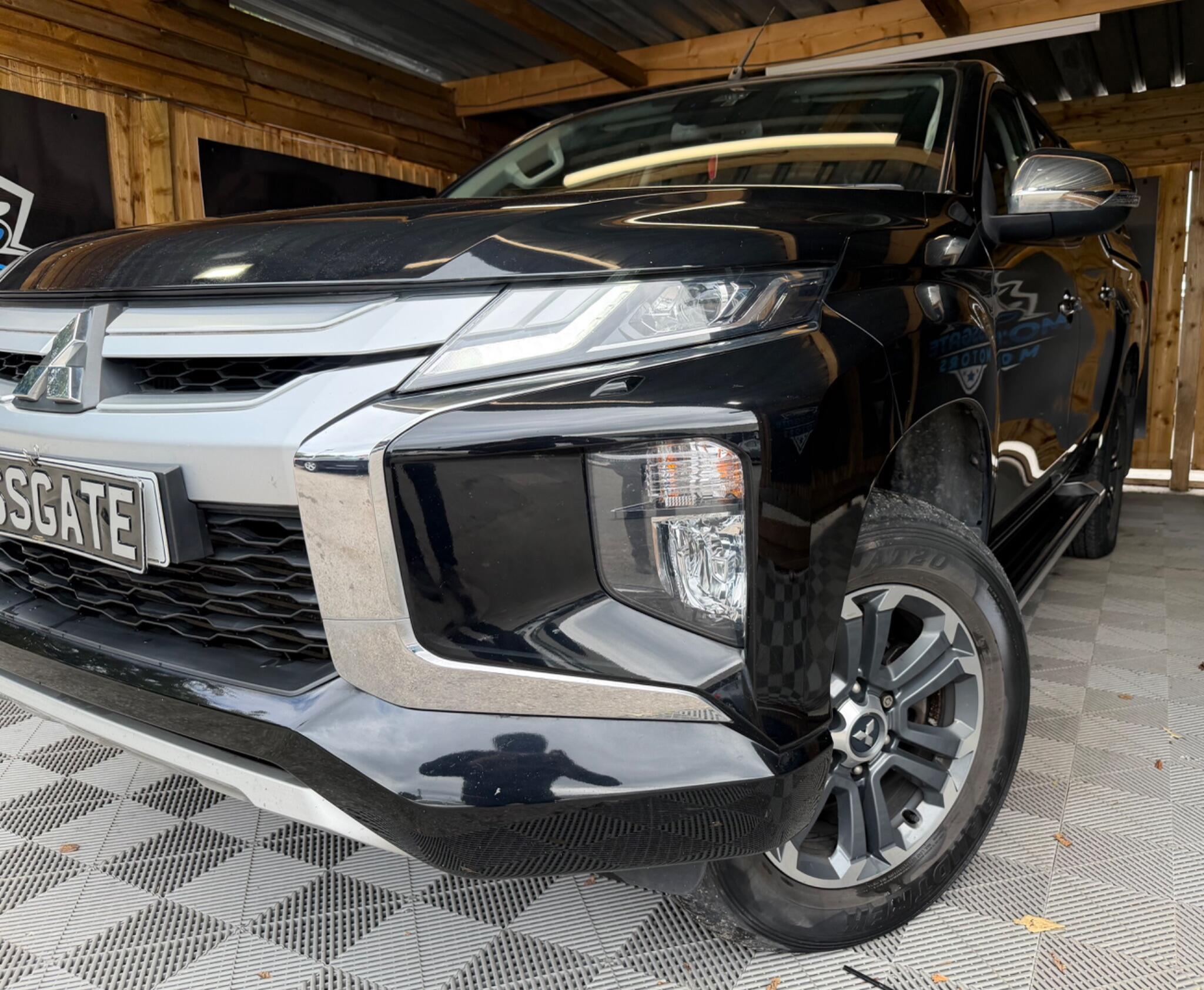 Mitsubishi L200 view 39