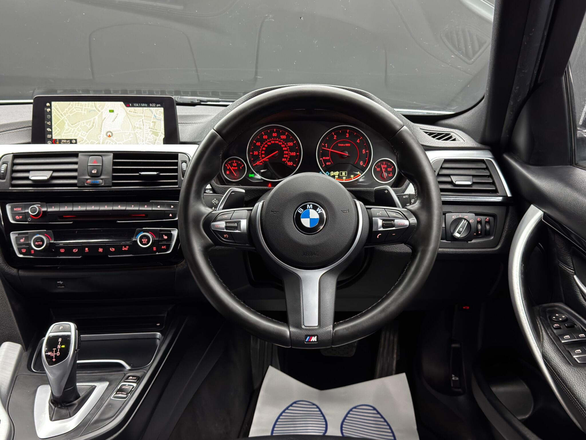 BMW 3 Series view 18