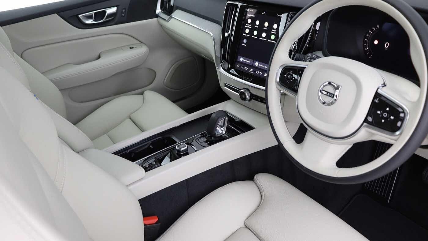 Volvo V60 view 5