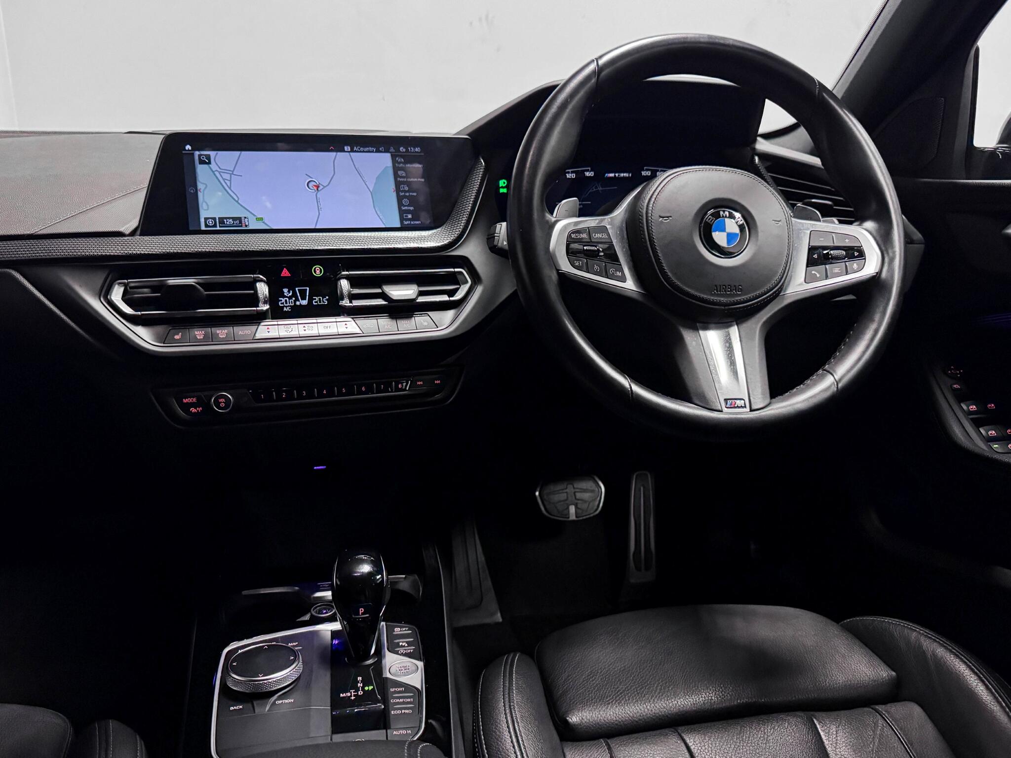 BMW 1 Series view 13