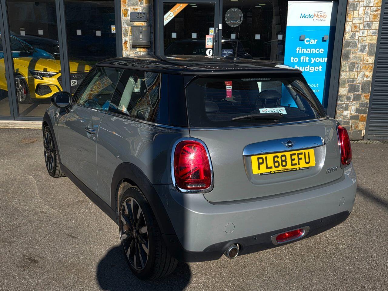 Mini Cooper view 22