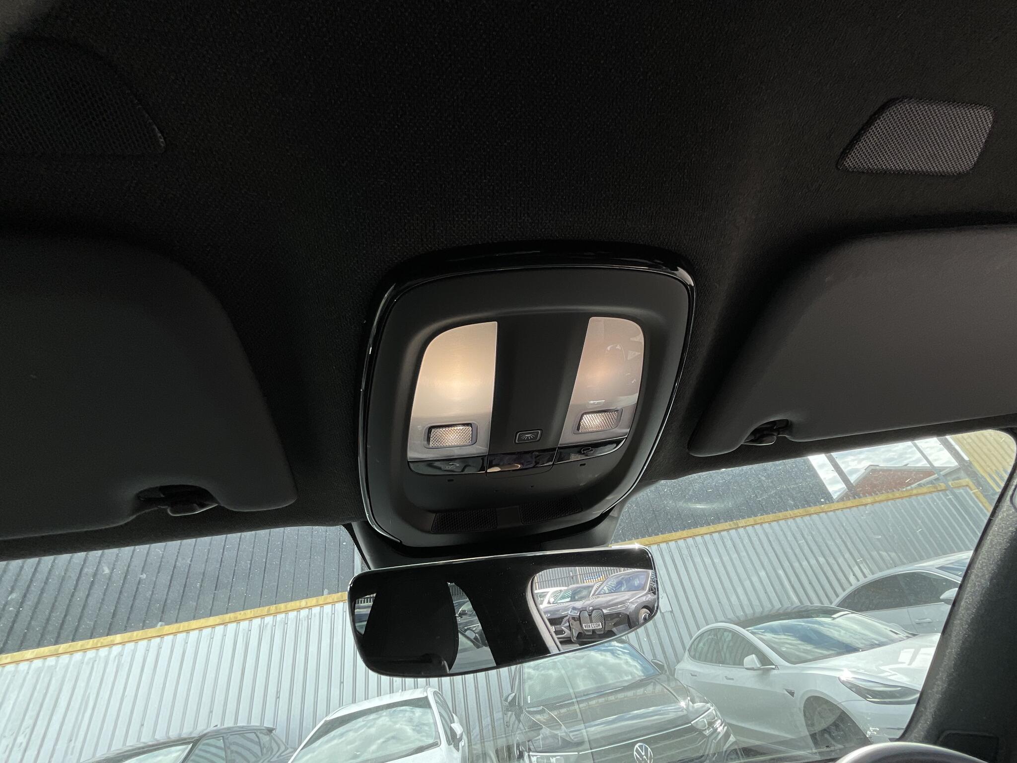 Volvo XC40 view 36