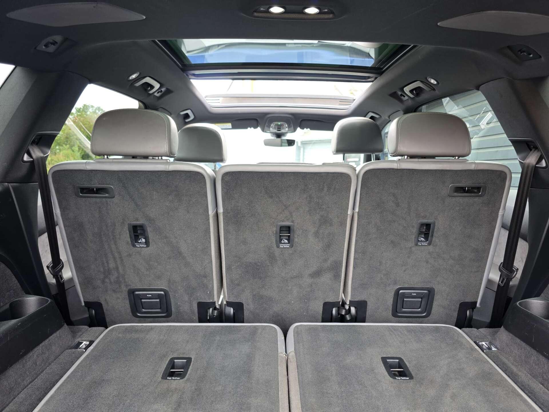 Audi SQ7 view 28