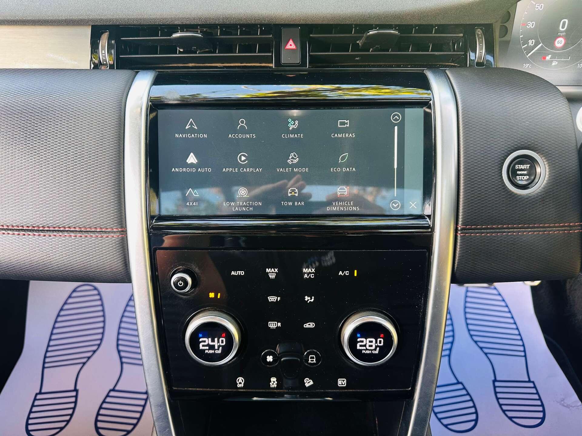 Land Rover Discovery Sport view 13