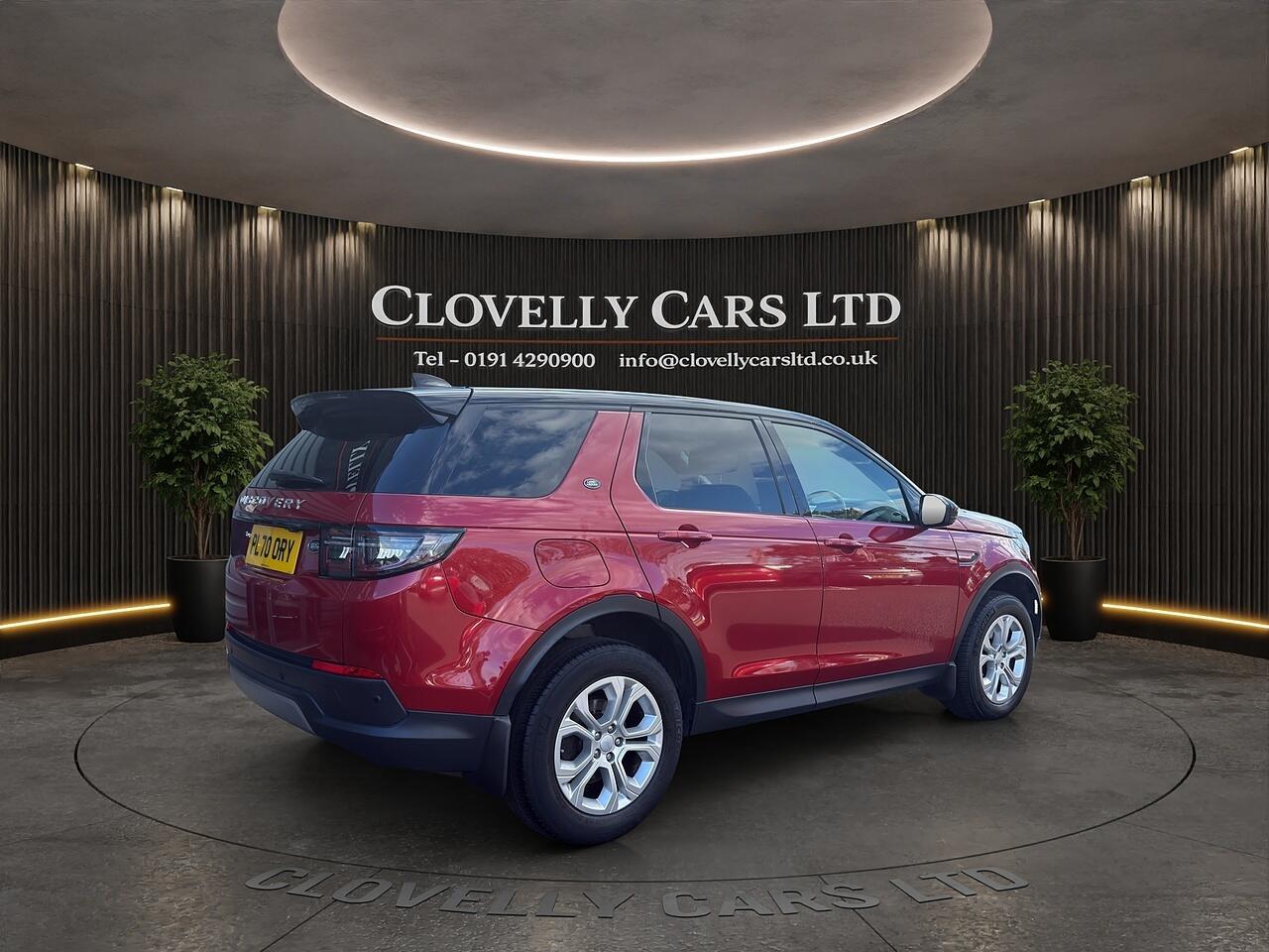 Land Rover Discovery Sport view 25