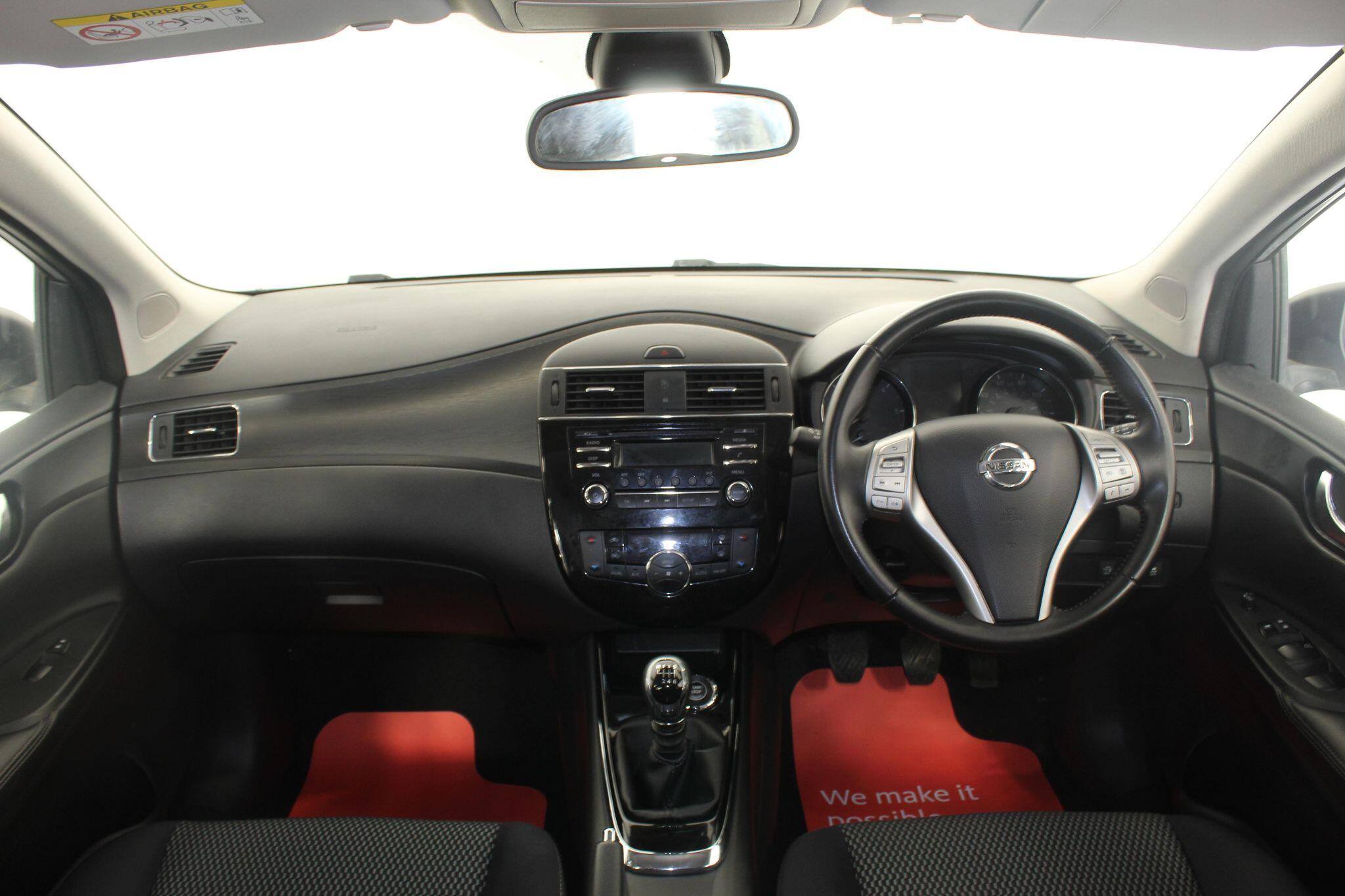 Nissan Pulsar view 27
