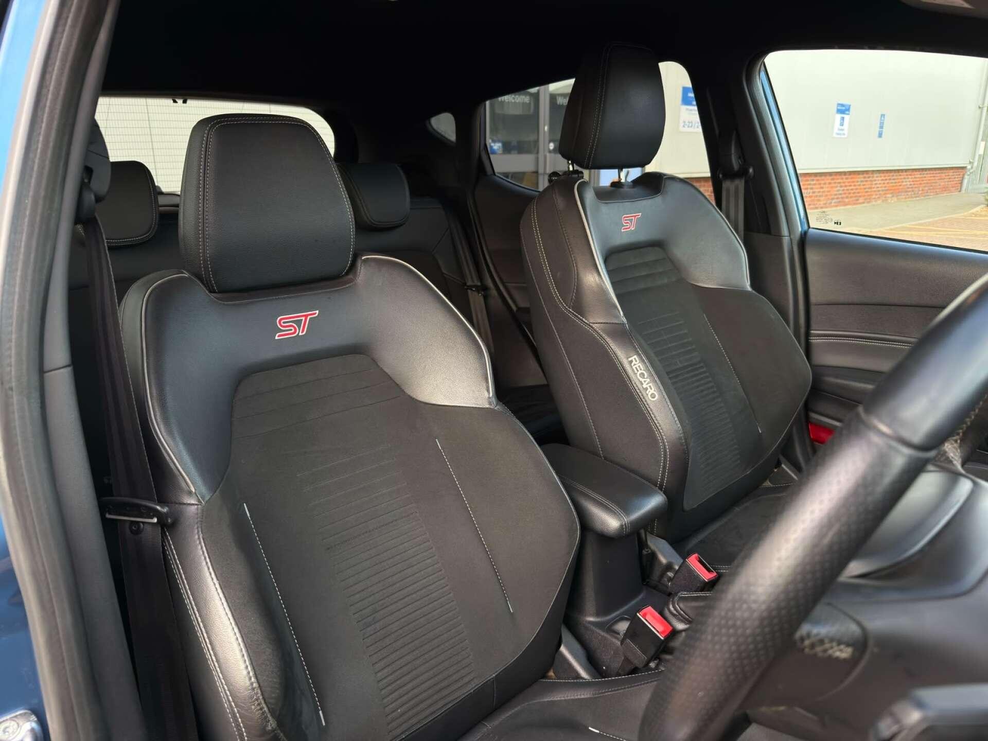 Ford Fiesta view 14
