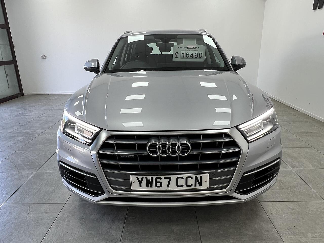 Audi Q5 view 7