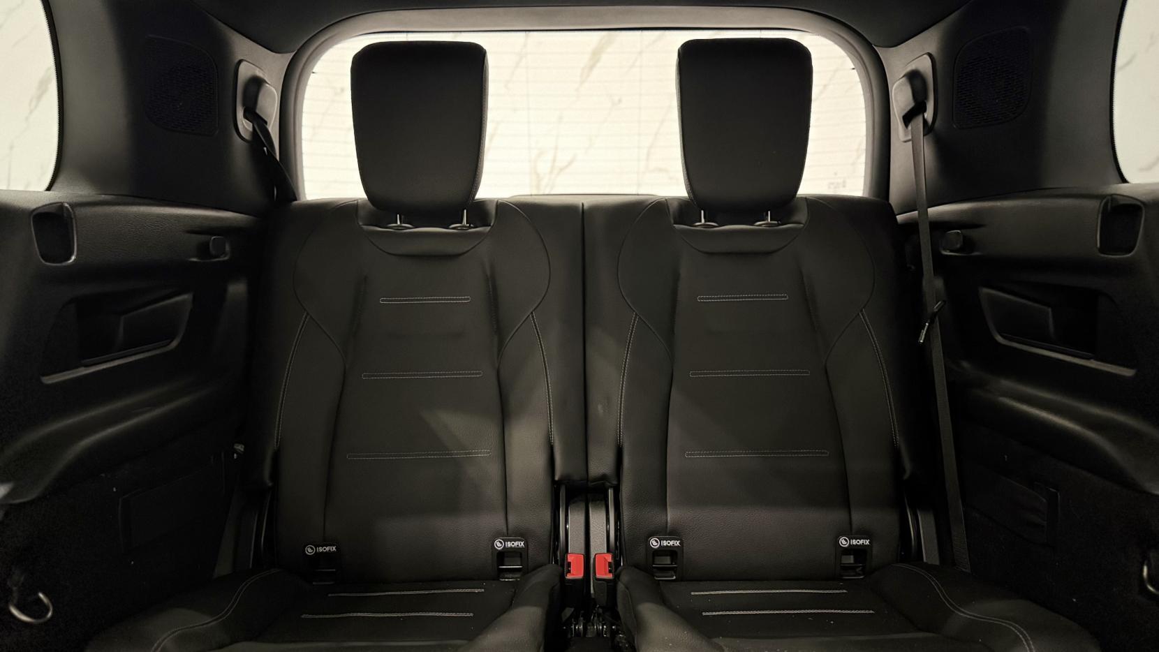 Mercedes-Benz GLB view 17