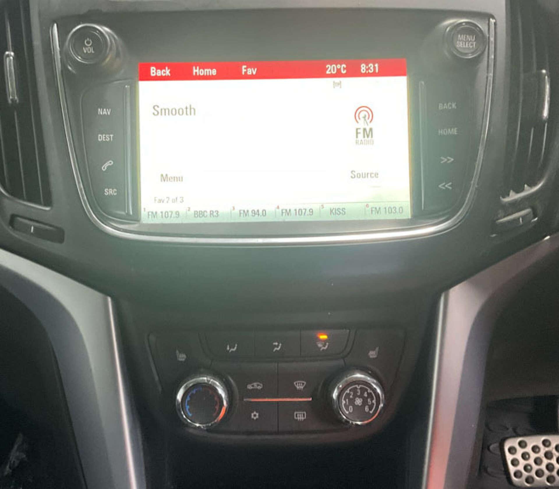 Vauxhall Zafira Tourer view 2