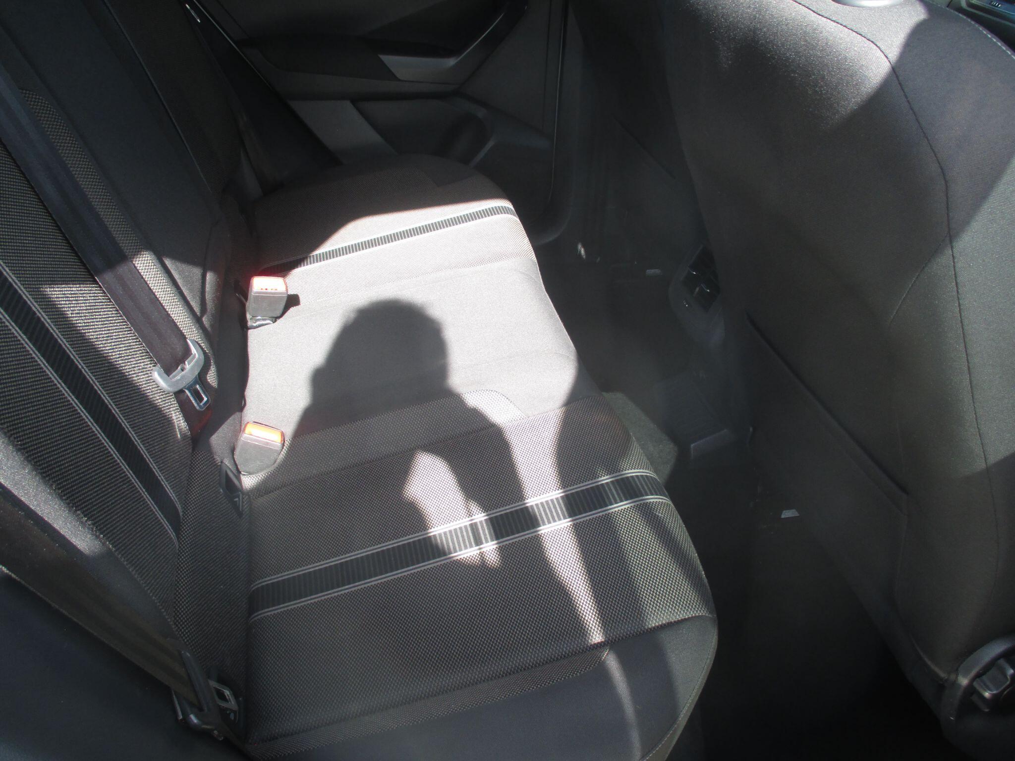 Volkswagen T-Roc view 28