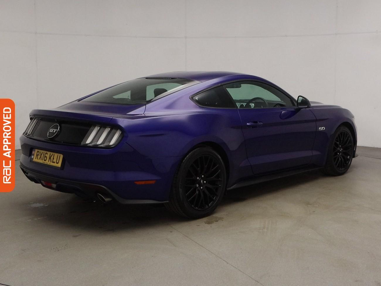 Ford Mustang view 32