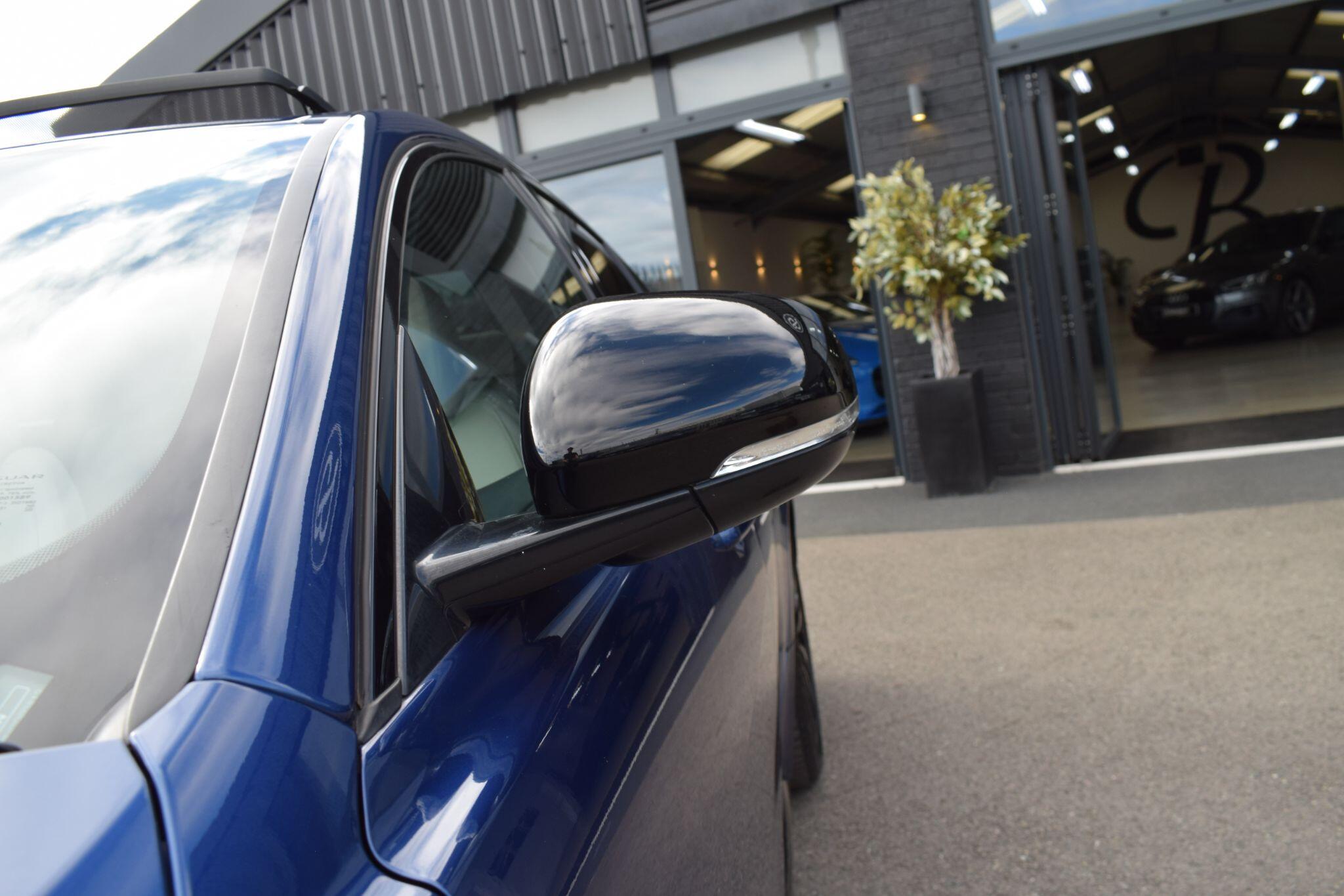 Jaguar Xe view 37